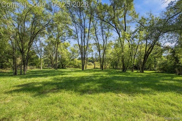 2605 Childs Lake Road, Milford Charter Township, MI 48381