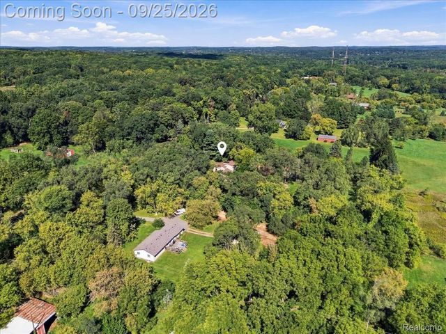 2605 Childs Lake Road, Milford Charter Township, MI 48381