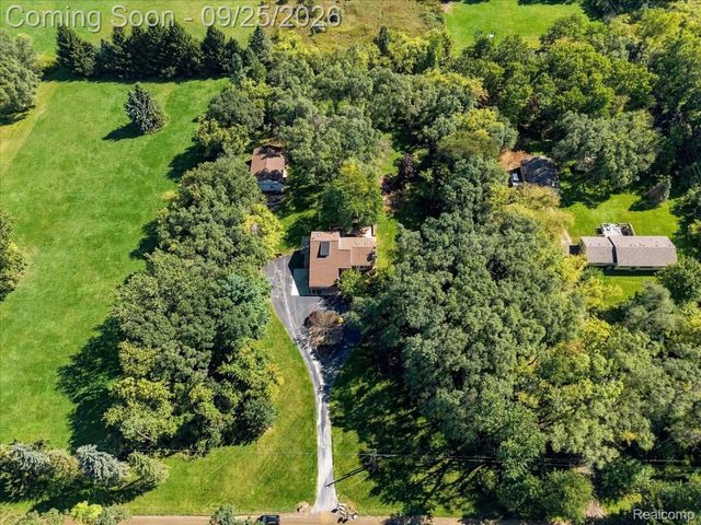 2605 Childs Lake Road, Milford Charter Township, MI 48381