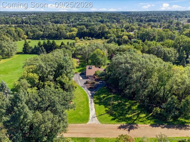 2605 Childs Lake Road, Milford Charter Township, MI 48381