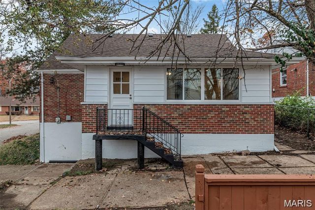 4600 Nelson Drive, Northwoods, MO 63121