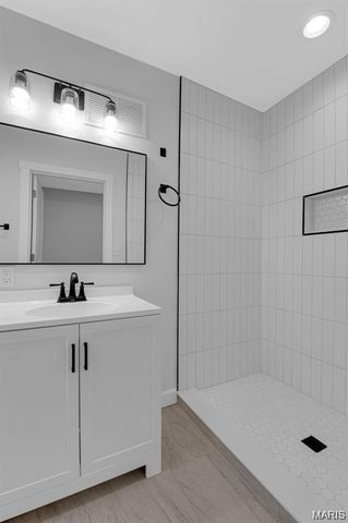 4600 Nelson Drive, Northwoods, MO 63121