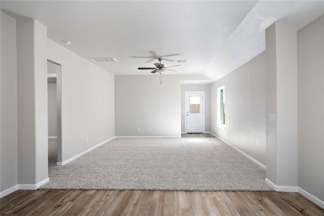 12709 Carrara Lane, Yukon, OK 73099