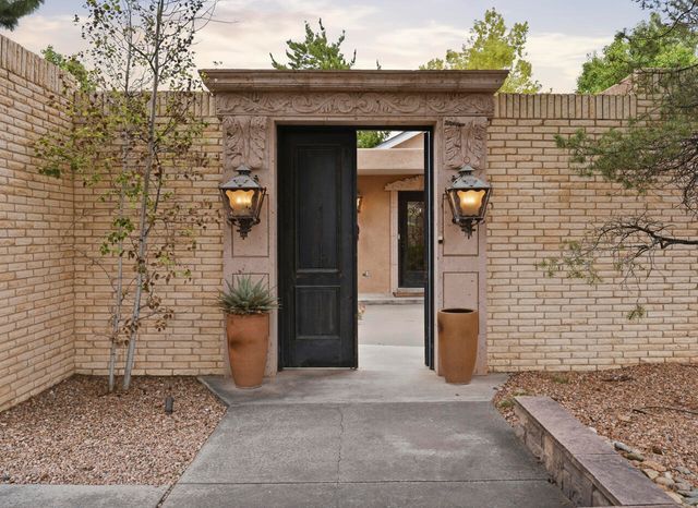 7504 La Madera Road NE, Albuquerque, NM 87109