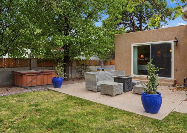 7504 La Madera Road NE, Albuquerque, NM 87109