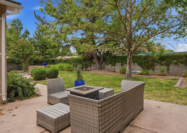 7504 La Madera Road NE, Albuquerque, NM 87109