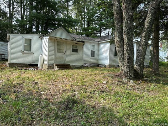 13 Brook Trail W, Wurtsboro, NY 12790