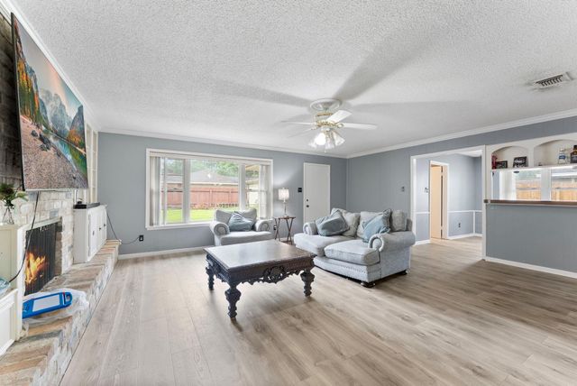 1110 Pear Tree Lane, Houston, TX 77073
