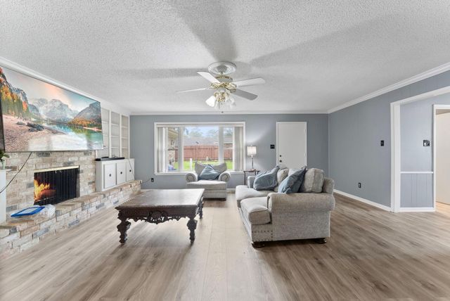 1110 Pear Tree Lane, Houston, TX 77073