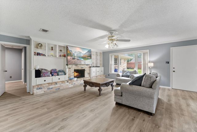 1110 Pear Tree Lane, Houston, TX 77073
