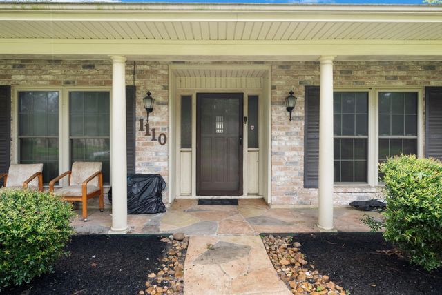 1110 Pear Tree Lane, Houston, TX 77073