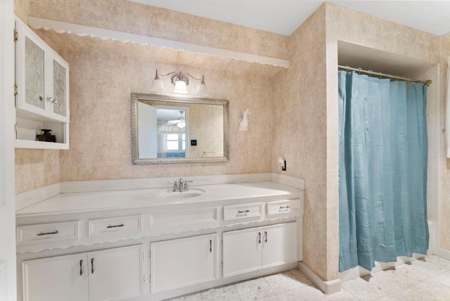 1110 Pear Tree Lane, Houston, TX 77073