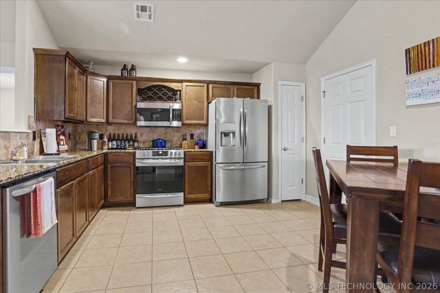 10905 N 149th East Avenue, Owasso, OK 74055