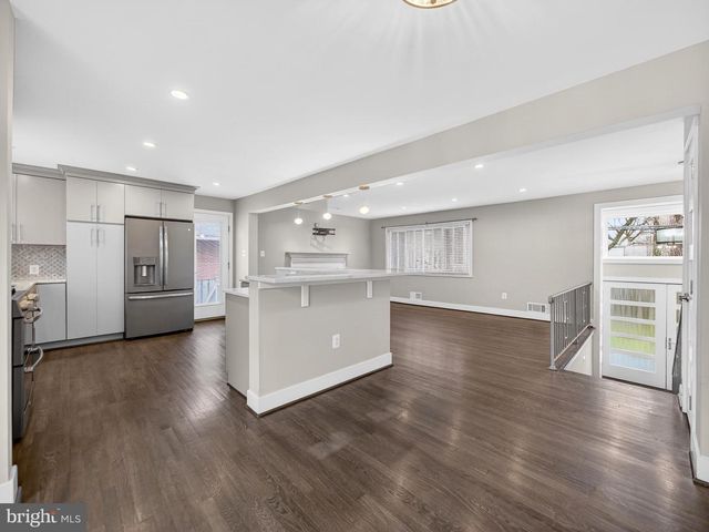 5807 MAIDEN LN, Bethesda, MD 20817