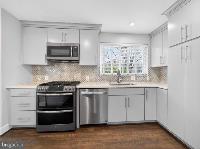 5807 MAIDEN LN, Bethesda, MD 20817