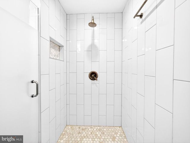 5807 MAIDEN LN, Bethesda, MD 20817