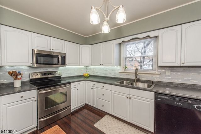 2404 Tudor Ct, Hillsborough Twp., NJ 08844