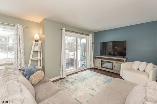 2404 Tudor Ct, Hillsborough Twp., NJ 08844