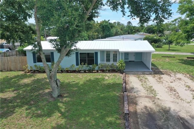110 6th Court SW, Vero Beach, FL 32962