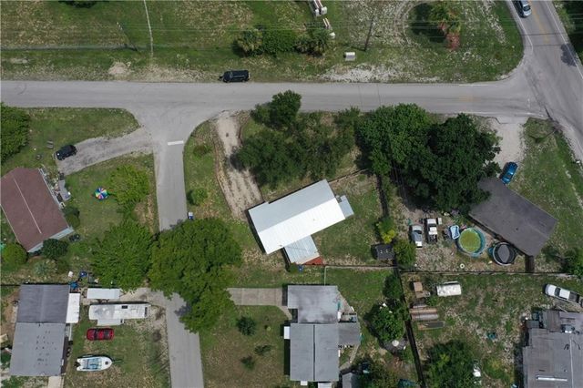 110 6th Court SW, Vero Beach, FL 32962