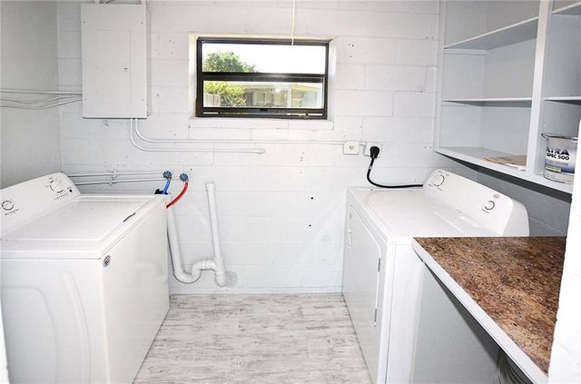 110 6th Court SW, Vero Beach, FL 32962