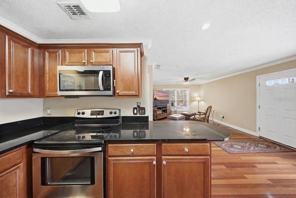 Image 11 of property listing at 4890 CONWAY ROAD 66, Orlando, FL 32812