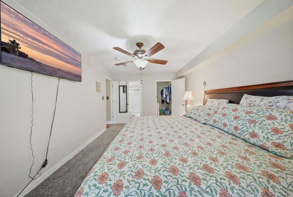 Image 13 of property listing at 4890 CONWAY ROAD 66, Orlando, FL 32812