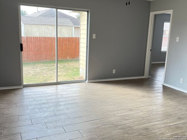 6906 Opal Cliffs, Converse, TX 78109