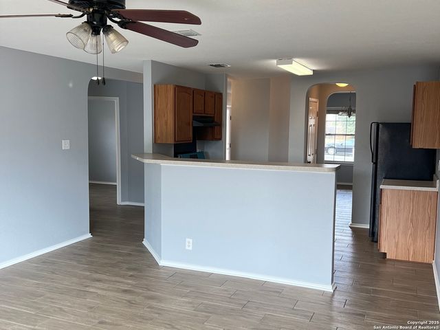 6906 Opal Cliffs, Converse, TX 78109