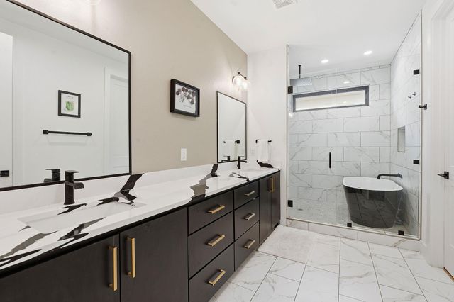 606A Clifford DR, Austin, TX 78745