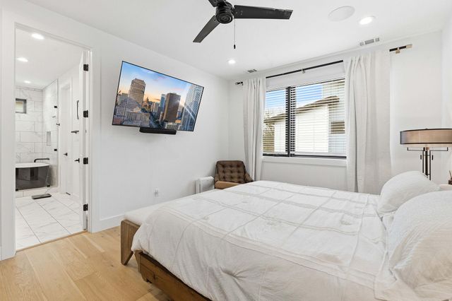 606A Clifford DR, Austin, TX 78745