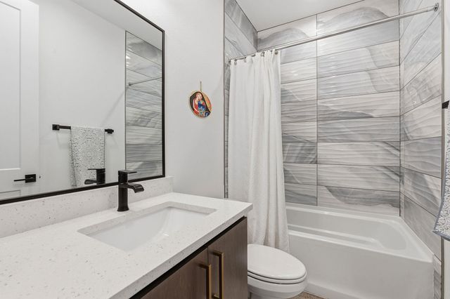 606A Clifford DR, Austin, TX 78745