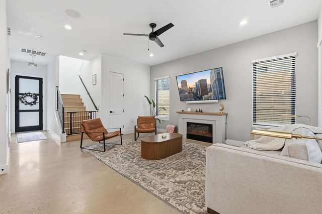 606A Clifford DR, Austin, TX 78745