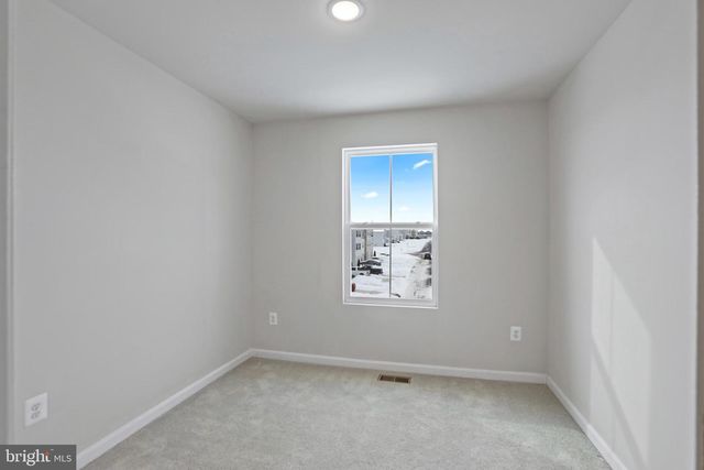 30 SCOTER RD, Hedgesville, WV 25427