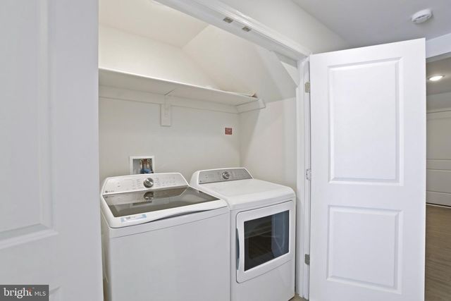 30 SCOTER RD, Hedgesville, WV 25427