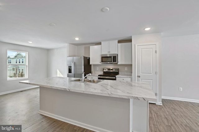 30 SCOTER RD, Hedgesville, WV 25427