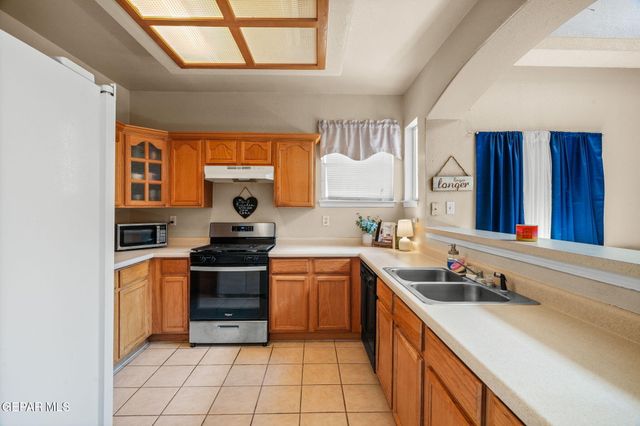 632 Paseo Hermoso Drive, Horizon City, TX 79928
