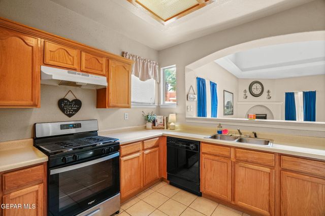 632 Paseo Hermoso Drive, Horizon City, TX 79928
