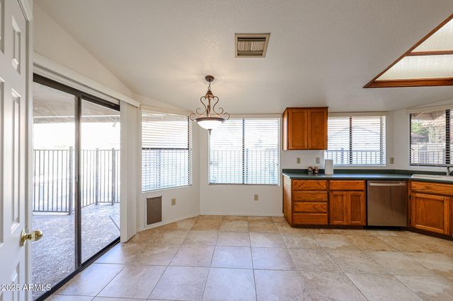 6910 W KIMBERLY Way, Glendale, AZ 85308