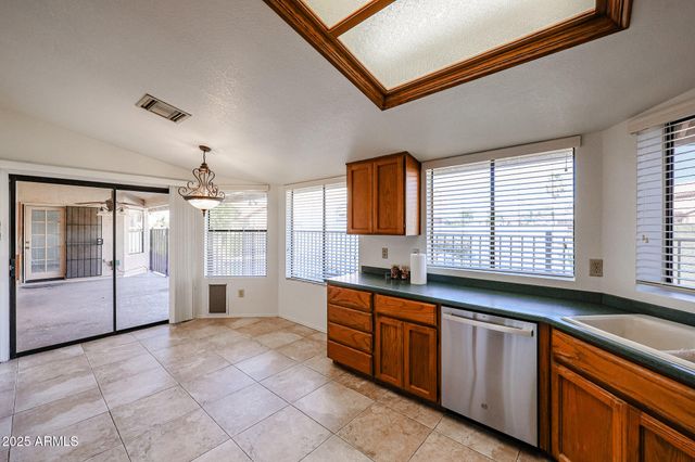 6910 W KIMBERLY Way, Glendale, AZ 85308