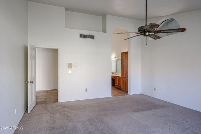 6910 W KIMBERLY Way, Glendale, AZ 85308