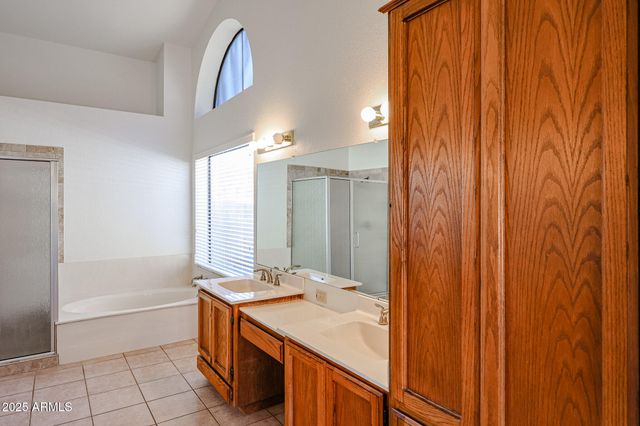 6910 W KIMBERLY Way, Glendale, AZ 85308