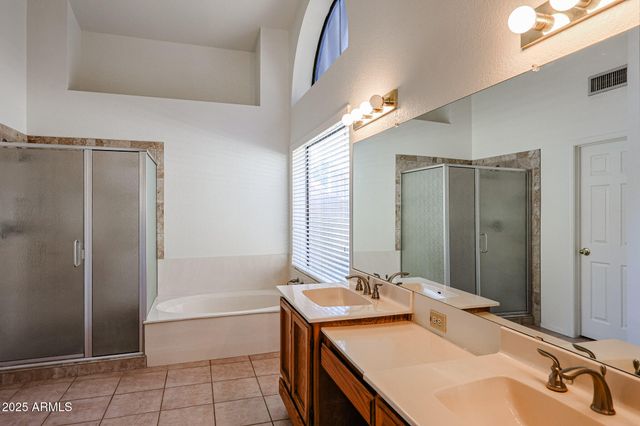 6910 W KIMBERLY Way, Glendale, AZ 85308