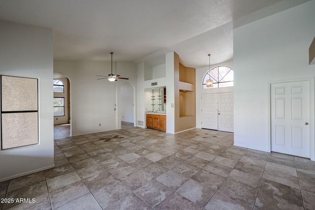 6910 W KIMBERLY Way, Glendale, AZ 85308