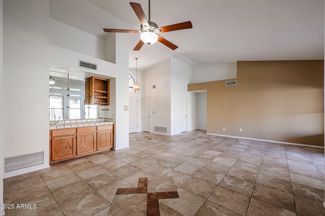 6910 W KIMBERLY Way, Glendale, AZ 85308