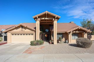 6910 W KIMBERLY Way, Glendale, AZ 85308