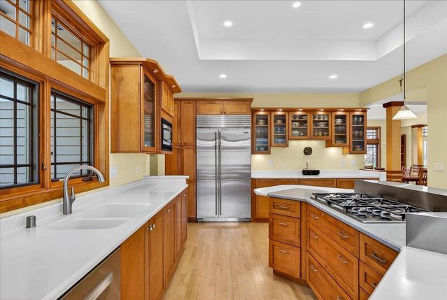 38 Hawk Feather Circle, Madison, WI 53717