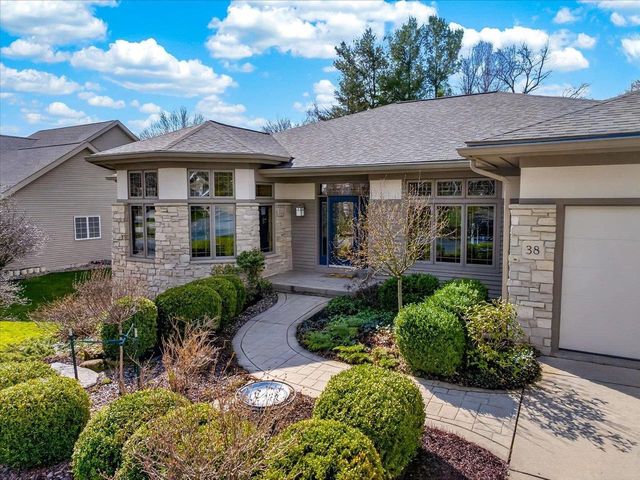 38 Hawk Feather Circle, Madison, WI 53717