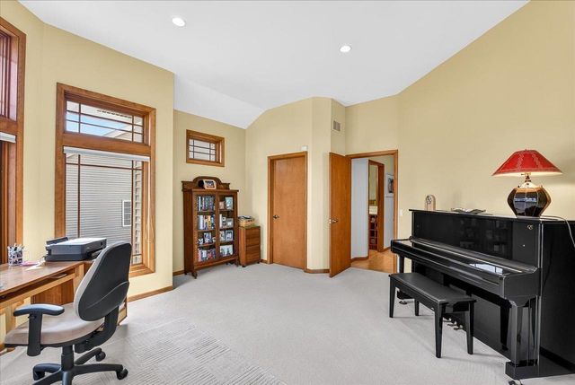 38 Hawk Feather Circle, Madison, WI 53717