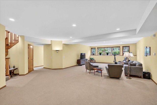 38 Hawk Feather Circle, Madison, WI 53717